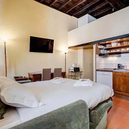 Apartment Beautiful Near Piazza Navona
